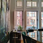 Luxury Artist Residence In Central London